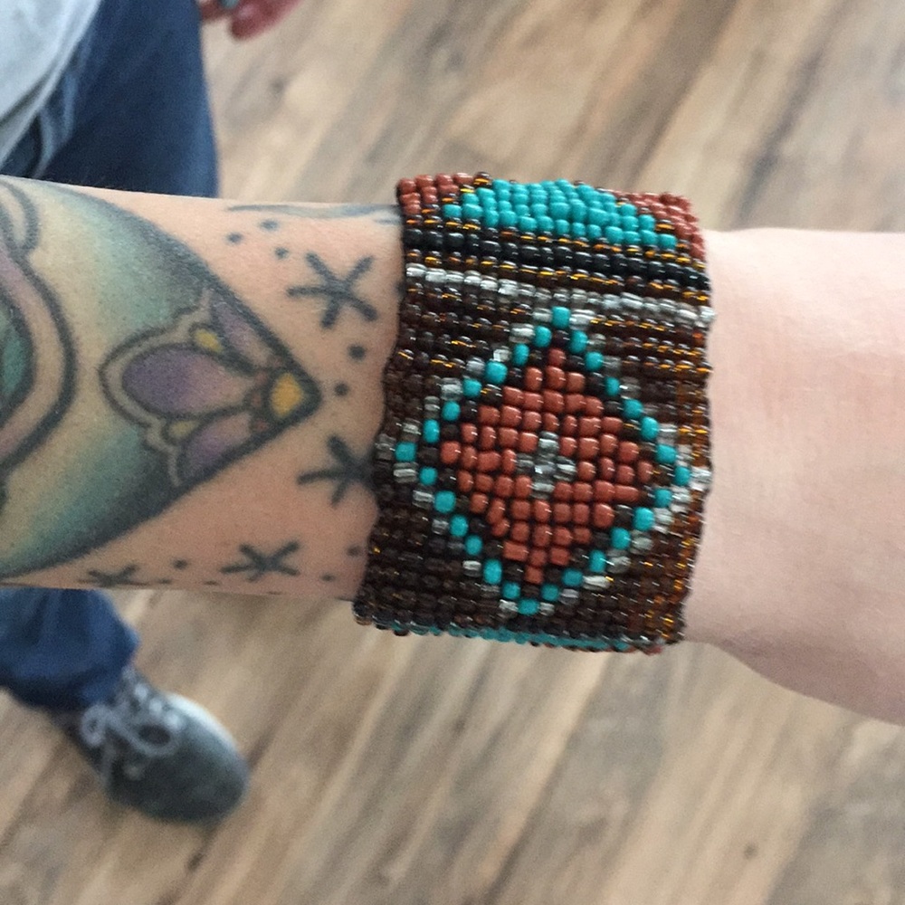 Indian stretchy beaded bracelet aztec